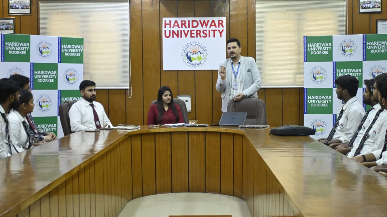 Haridwar University Hosts Live Tech Solutions Drive